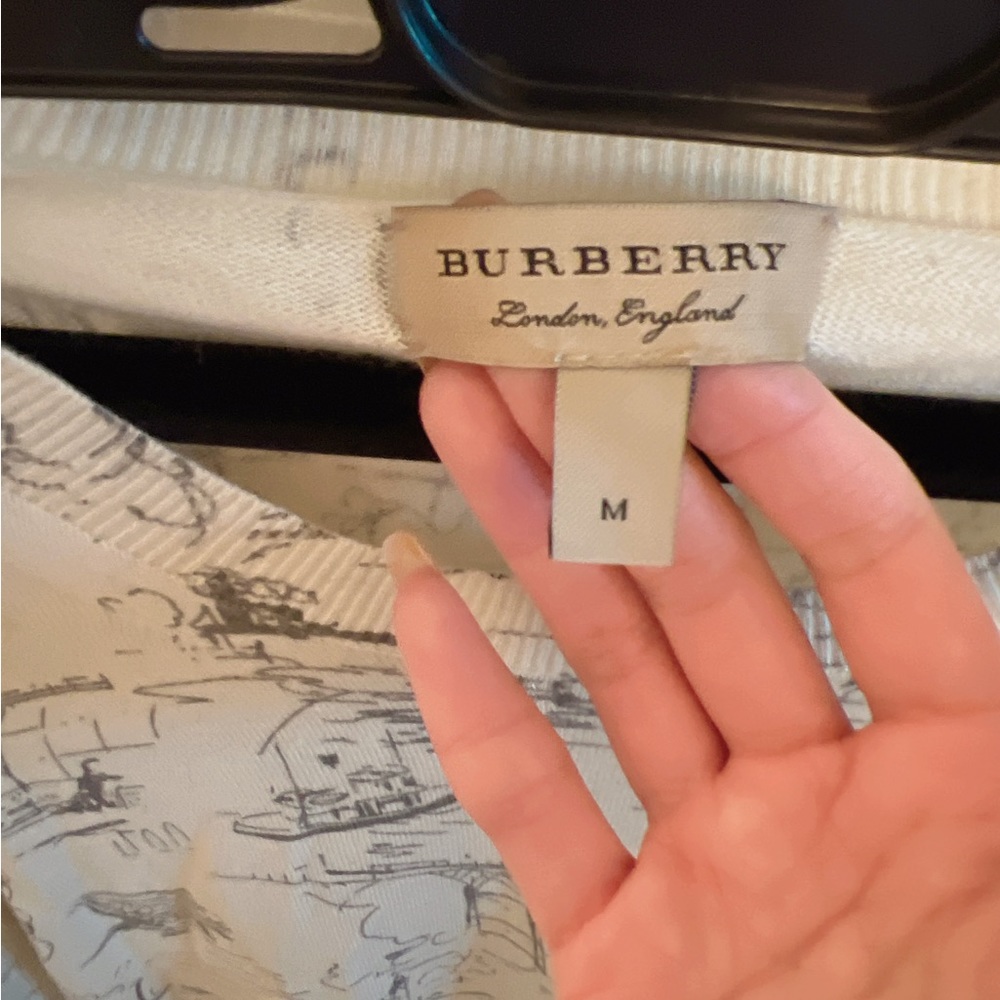 Burberry sweater